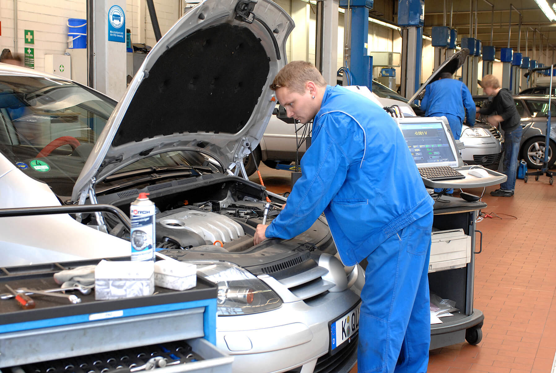 Inspektion Auto Schaal